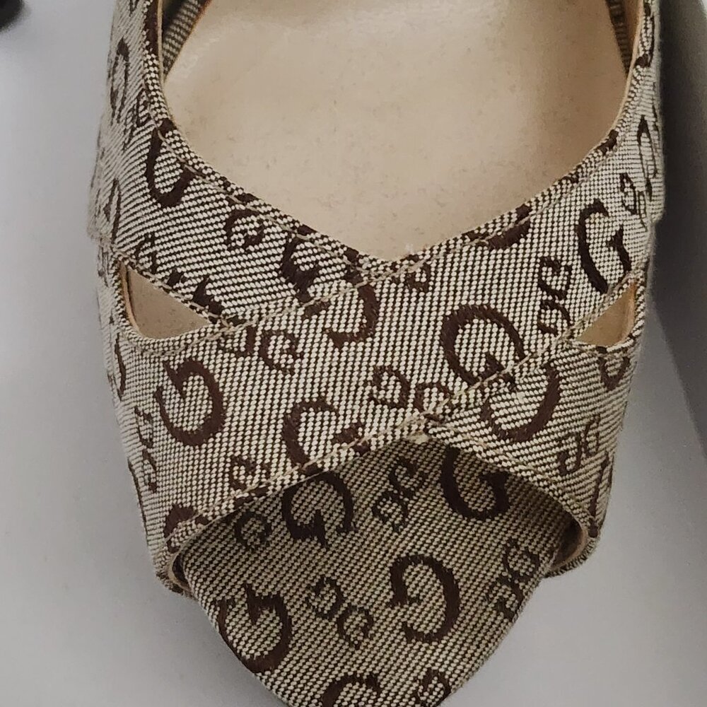 Guess Signature Logo Canvas Tan Sling Back Platform High Heels Shoes NWOB 9M - Picture 4 of 5
